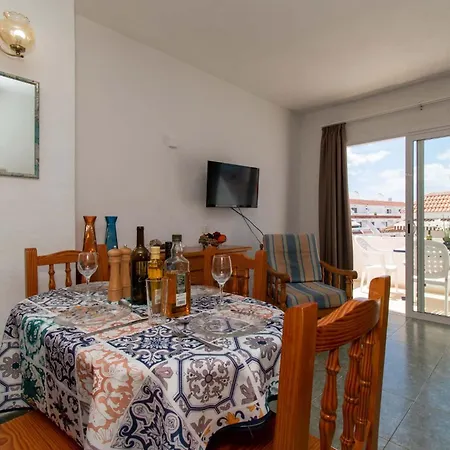 Floritas 20 - Two Bed Apartment Playa de las Américas